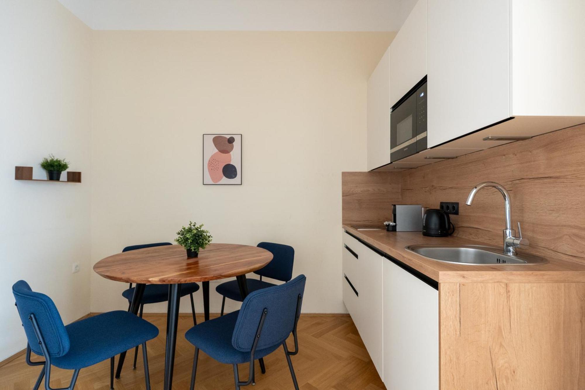 Vienna Stay Apartments Schoenbrunn Viena Exterior foto